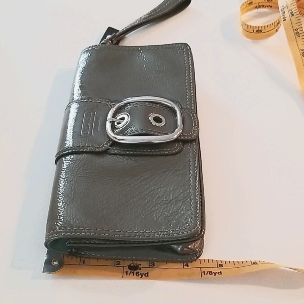 Coach Soho Gray Patent Wristlet Bag - Picture 13 of 16